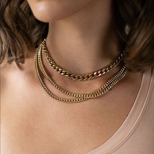 Like new! Electric Picks Leo Necklace